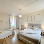 勒蒂勒尚布斯德酒店 住宿加早餐酒店 Saint-Hilaire-des-Loges