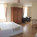 勒蒂勒尚布斯德酒店 住宿加早餐酒店
