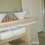 勒蒂勒尚布斯德酒店 住宿加早餐酒店 3*