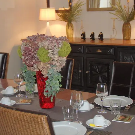 فندق مبيت وإفطار Chambres D'hotes Le Tilleul Saint-Hilaire-des-Loges
