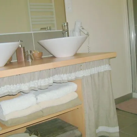 D'hotes Le Tilleul Bed & Breakfast 3*